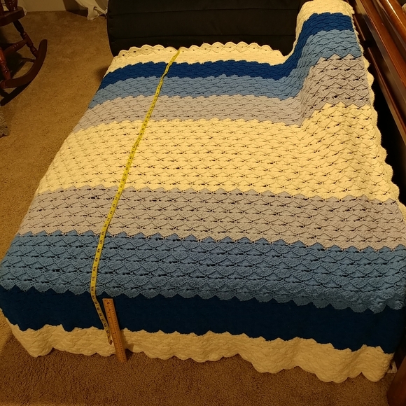 Vintage Hand Knit Blanket Crochet Blanket Large 64×50 Blue White Stripe Handmade - Picture 13 of 16